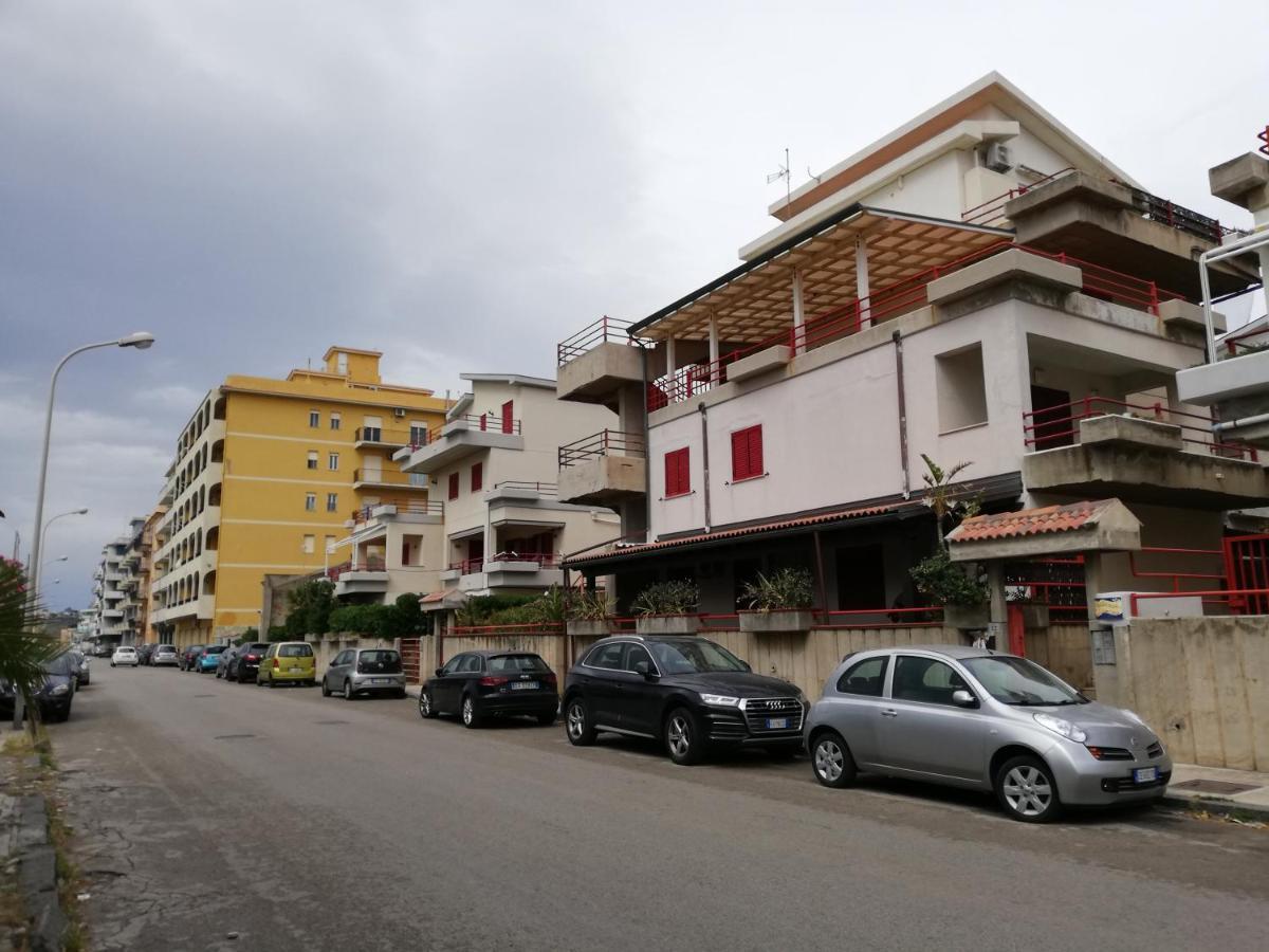 Casa Vacanza Nina Milazzo Bagian luar foto