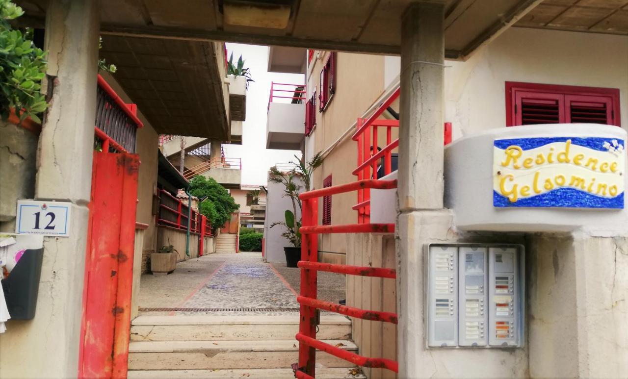 Casa Vacanza Nina Milazzo Bagian luar foto